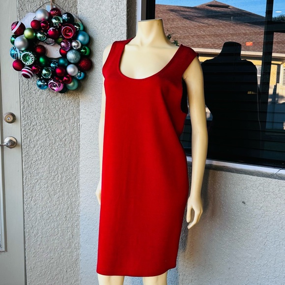 Harve Bernard Shift Dress - Picture 6 of 9